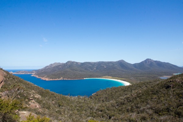 hiking wineglass bay