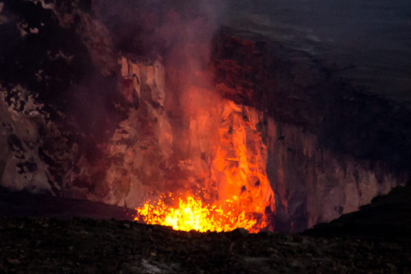 See Molten Lava on the Big Island - lava splash