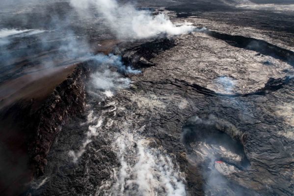 See Molten Lava on the Big Island - Puʻu ʻŌʻō Crater